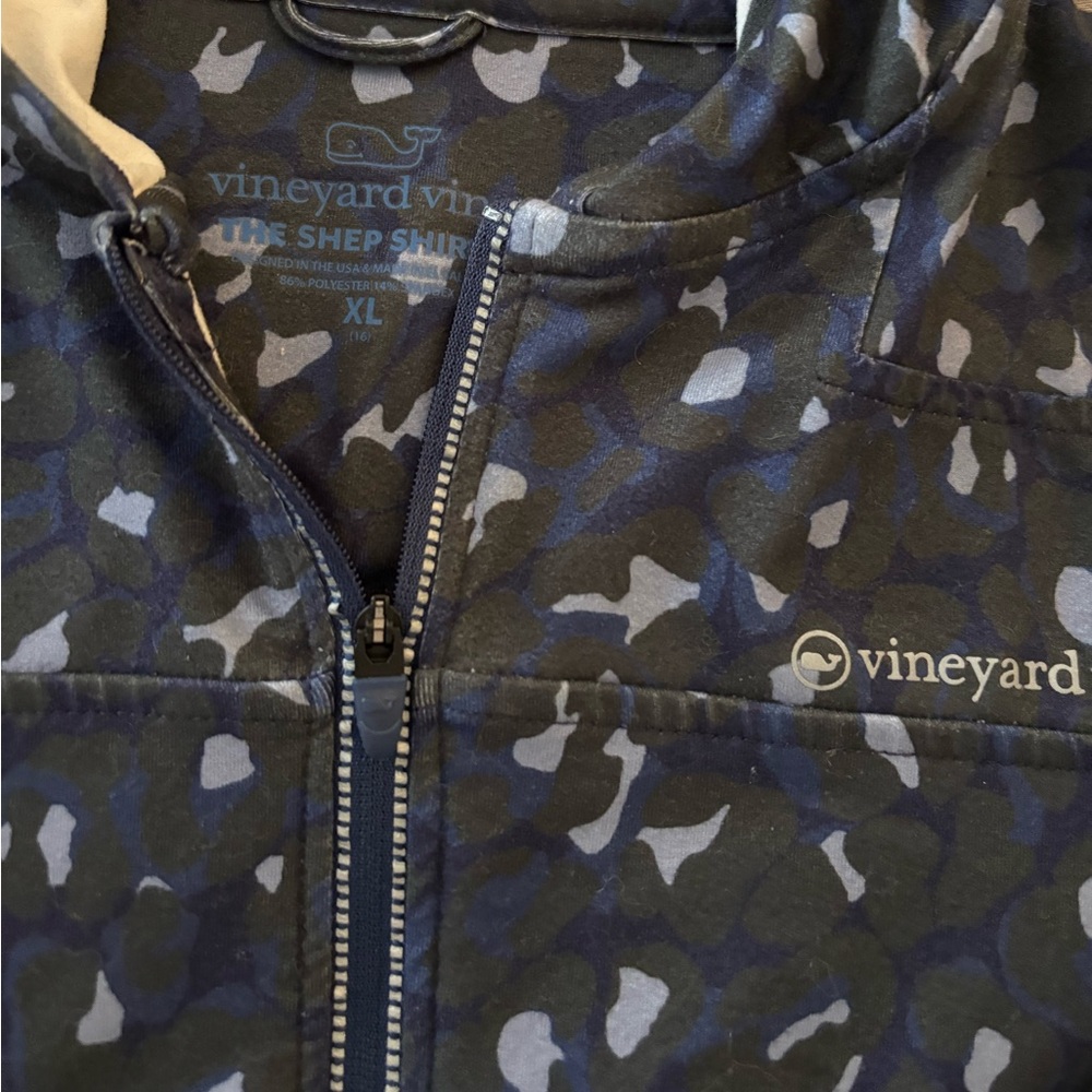 Vineyard Vines Hooded Shep Shirt girls XL